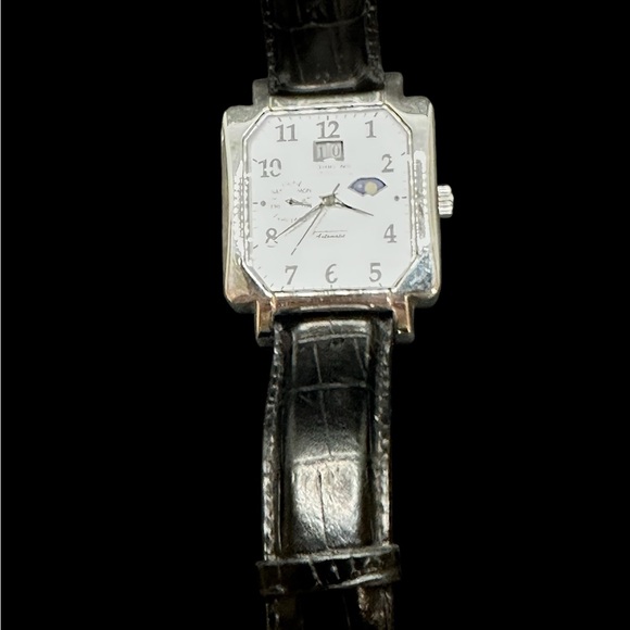 Stuhrling Original Automatic Day, Date and sunrise windows - Picture 3 of 4